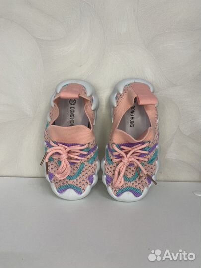 Кроссовки для девочки