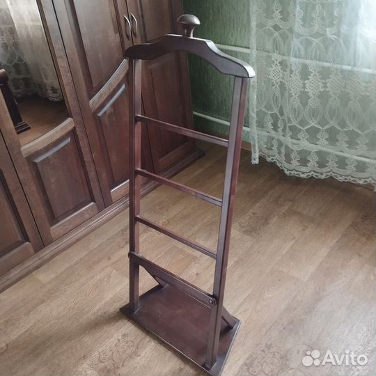Вешалка для одежды напольная деревянная