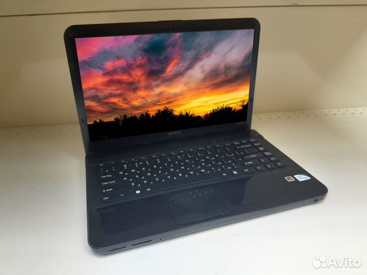 Ноутбук Sony / Intel / 4Gb / Radeon HD /дo 8Gb+SSD