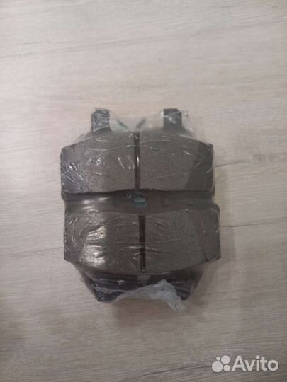 Колодки тормозные передние на chevrolet