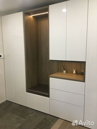 Шкаф двухстворчатый