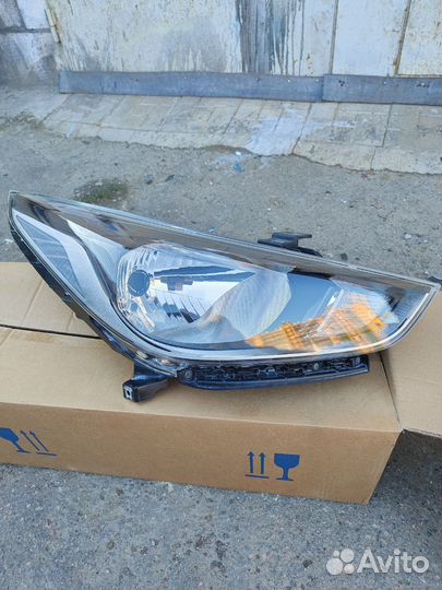 Фара передняя правая оригинал Хундай солярис 2