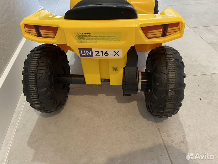 Детский электромобиль