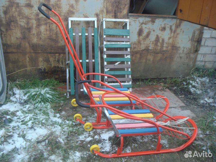 Санки для детей и лыжи