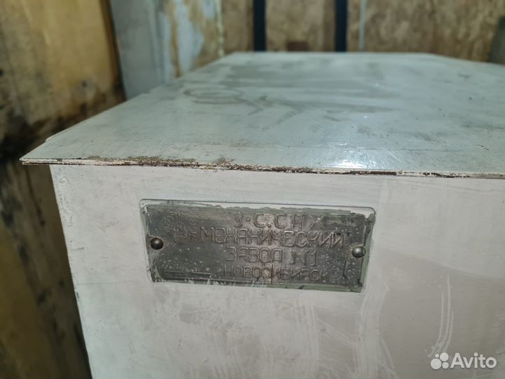 Шкаф металлический сейф