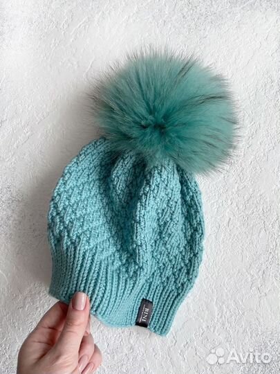 Шапка с натуральным помпоном