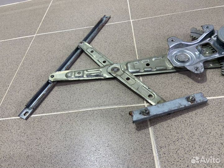 Стеклоподъемник зад. прав. Infiniti EX35 J50