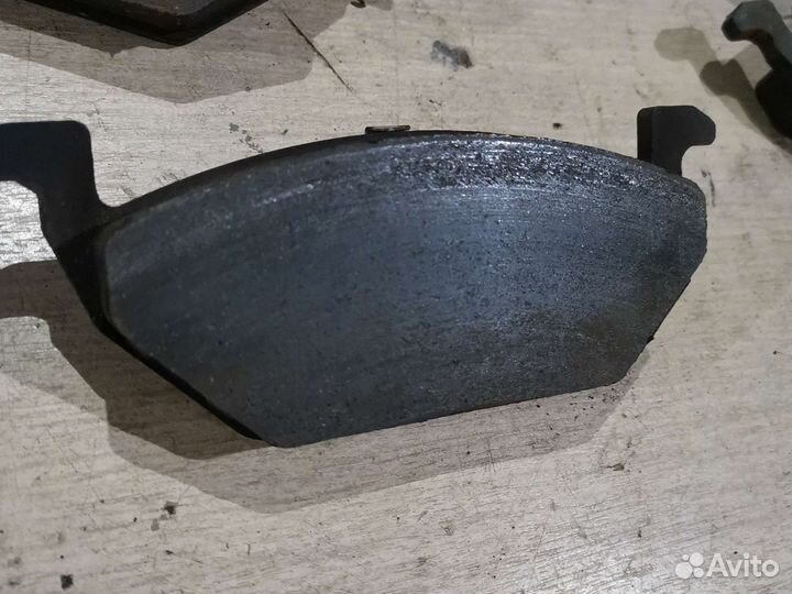 Передние тормозные колодки Skoda Octavia A5