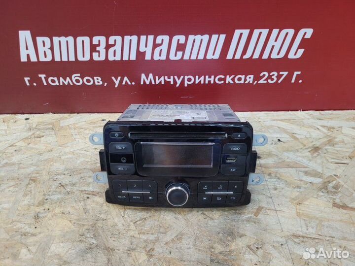 Магнитола штатная Renault Logan