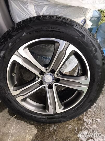 R18 Bridgestone Blizzak DM-V2 235/60, PCD 5x112 DIA 66.6