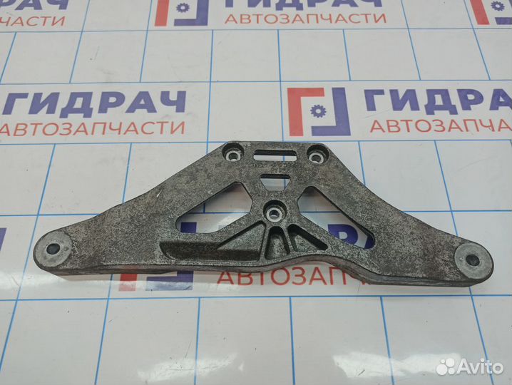 Кронштейн редуктора Audi A6 (С6) 4F0599287