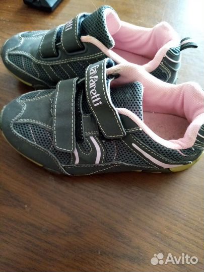 Кроссовки для девочки