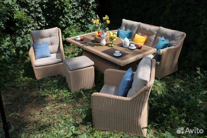 Садовая плетеная мебель