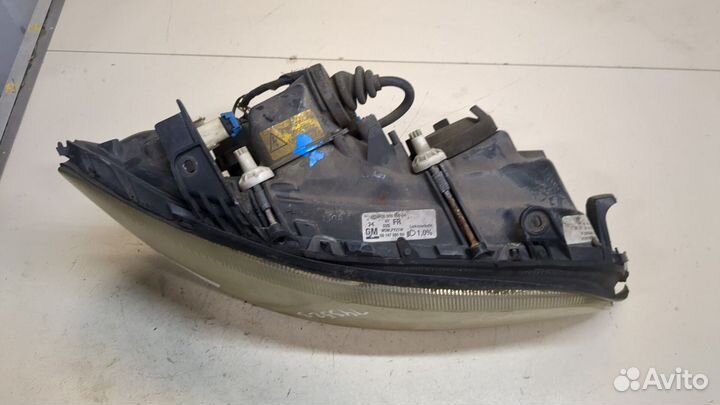 Фара (передняя) правая Opel Omega B