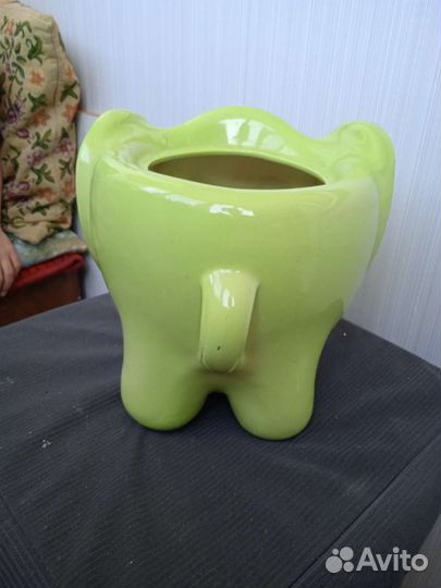 Горшок для цветов, слон