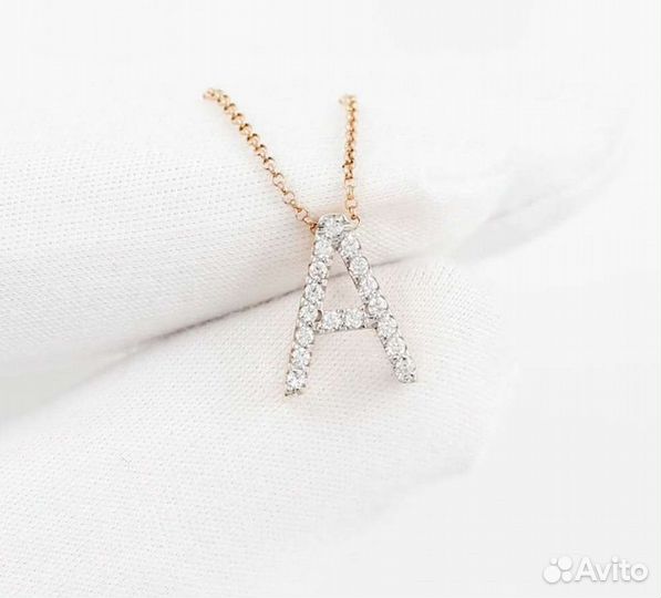 Золотая подвеска буква А