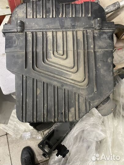 Корпус воздушного фильтра renault logan 2