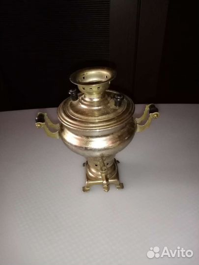 Самовар миниатюрный и фарфоровый