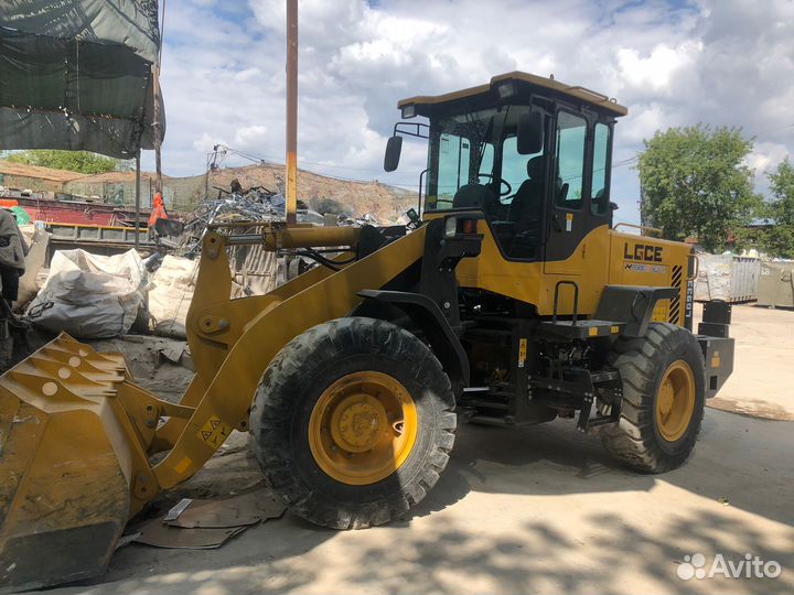 Машинист фронтального погрузчика