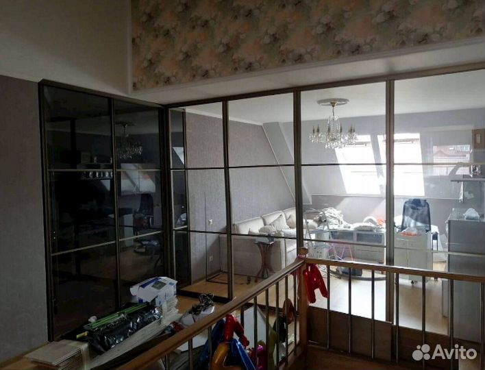 Стеклянная перегородка