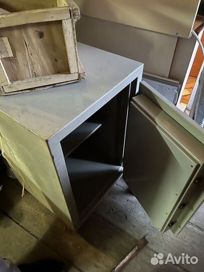 Сейф металлический