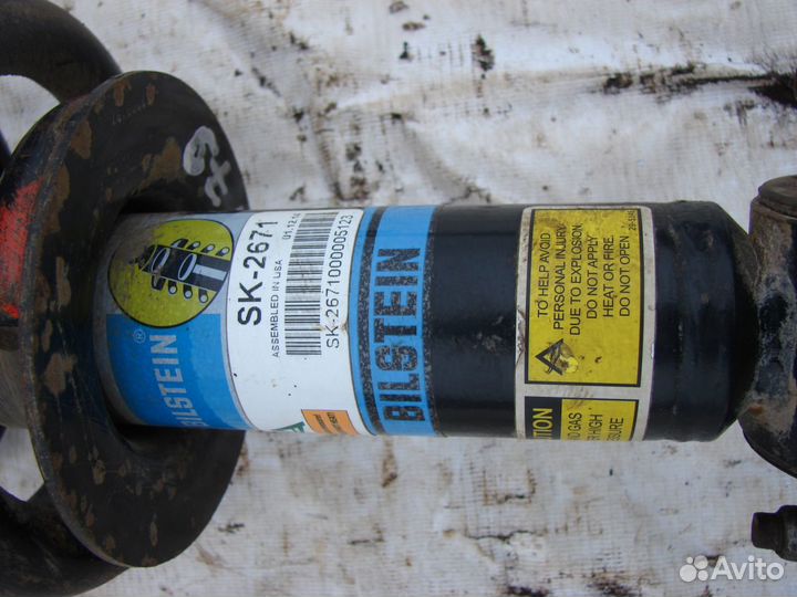 Передние стойки Chevrolet Tahoe GMT900 08г