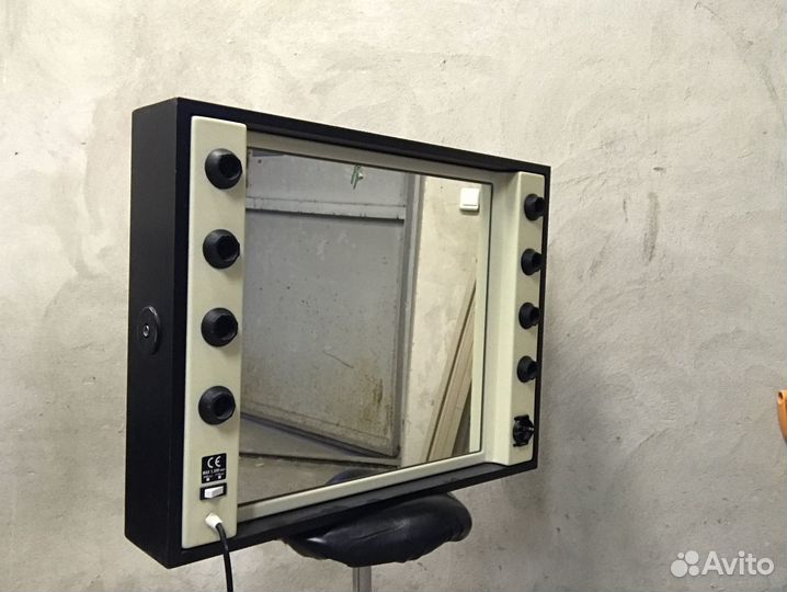 Зеркало для визажиста