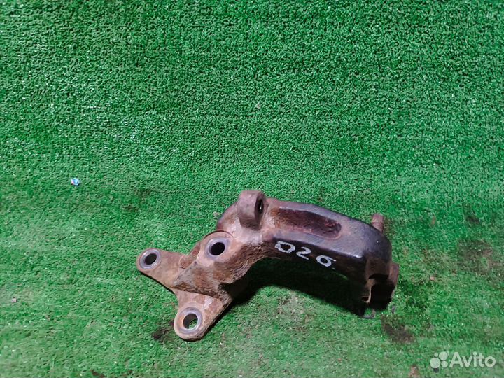 Кронштейн двигателя правый Kia Spectra I рестайлин