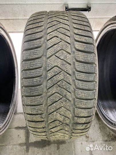 Pirelli Winter Sottozero 3 255/30 R20