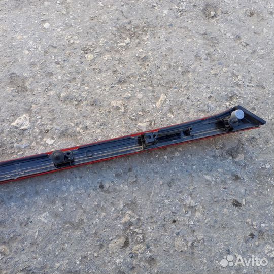 KIA RIO X-Line фонарь центральный