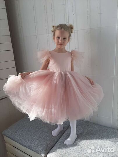 Нарядное платье