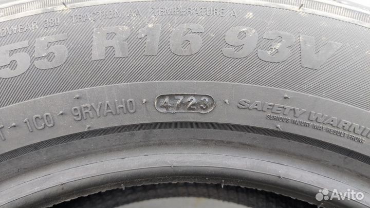 Kumho Ecsta HS52 215/55 R16 93V