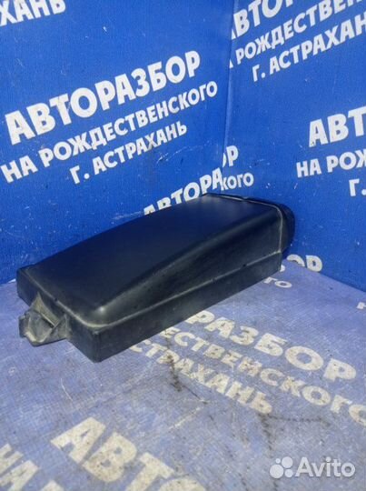 Крышка салонного фильтра Bmw E65 N62B44 2005