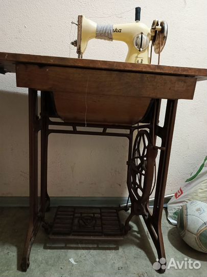 Швейная машинка