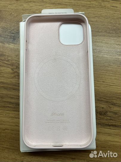 Оригинальный чехол на iPhone 13