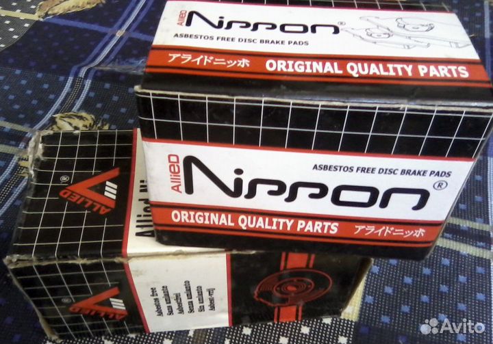 Комплект тормозных колодок (задние и передние)