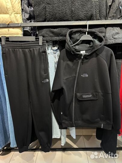 Спортивный костюм The north face