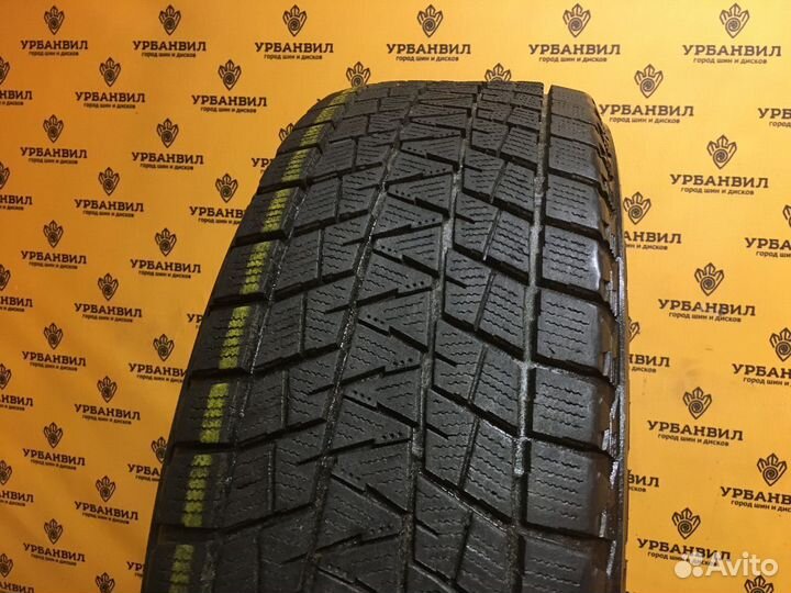 Bridgestone Blizzak DM-V1 215/65 R16 98R