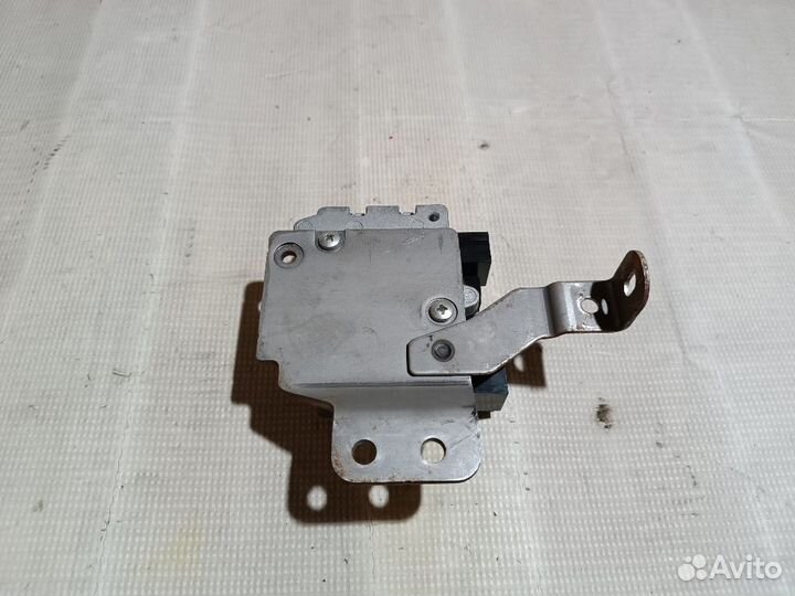 Блок управления электроусилителем Nissan NV200