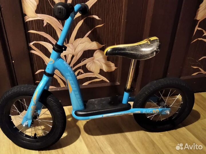 Беговел детский, спортивный с подножкой