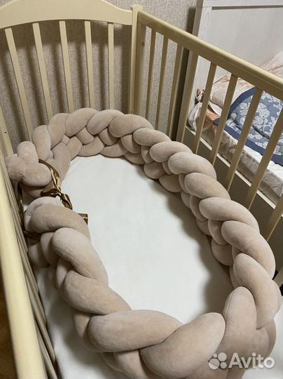 Бортик косичка в кроватку