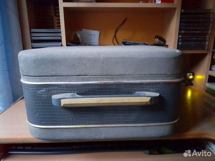 Катушечный магнитофон 