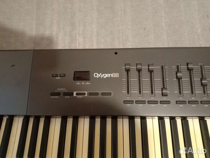 MDI клавиатура M-audio Oxygen 88