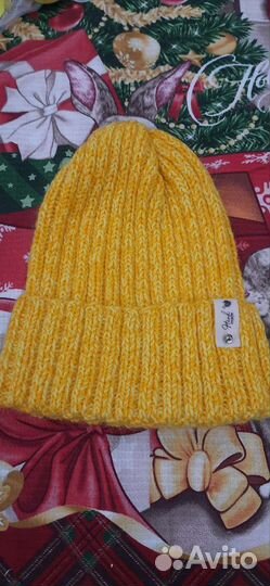 Шапка женская ручная работа