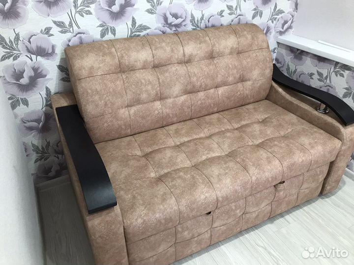 Диван- кровать б/у