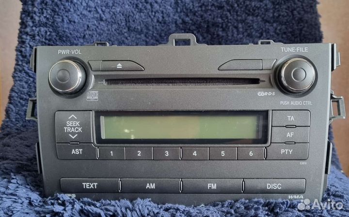 Штатная магнитолана на Toyota