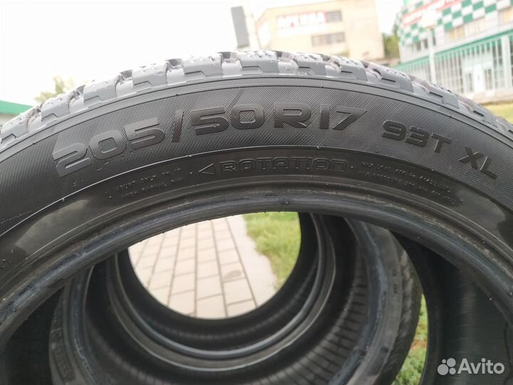 Nokian Tyres Hakkapeliitta 8 205/50 R17 93T