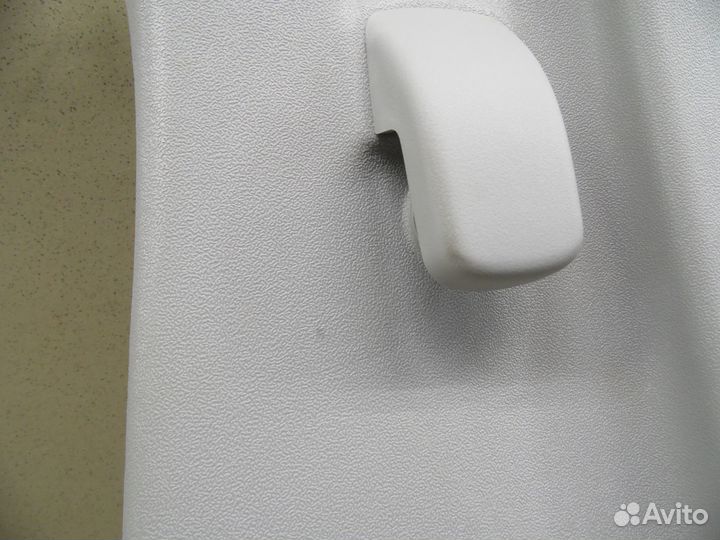 Обшивка стойки Hi Lux 2015