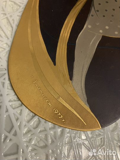 Златоустовская гравюра. Девушка у рябины