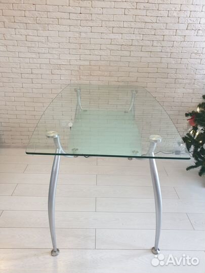 Кухонный стол